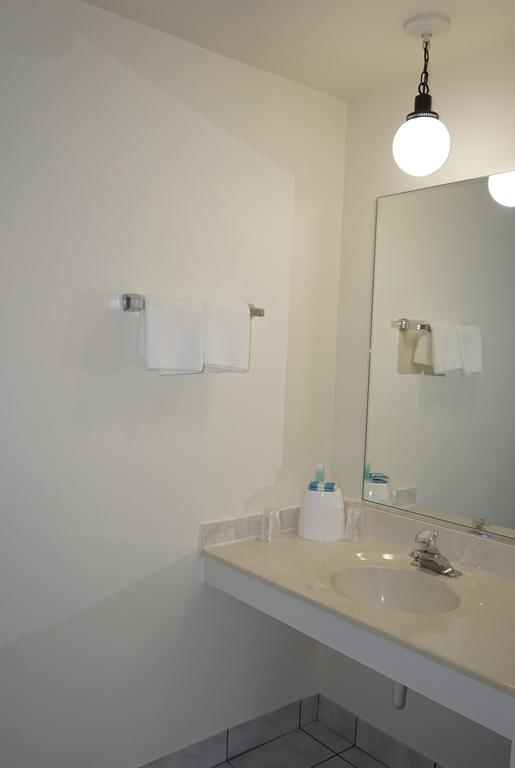 D-Lux Budget Inn Lemont Buitenkant foto